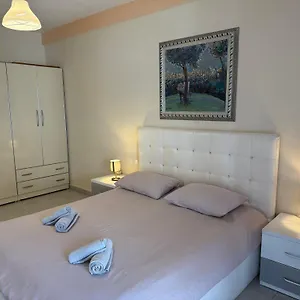 marinela-apartment-tirana.albaniahotels.org/